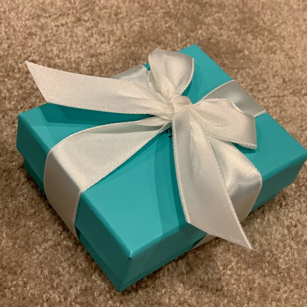 Meet your Posher, Angel